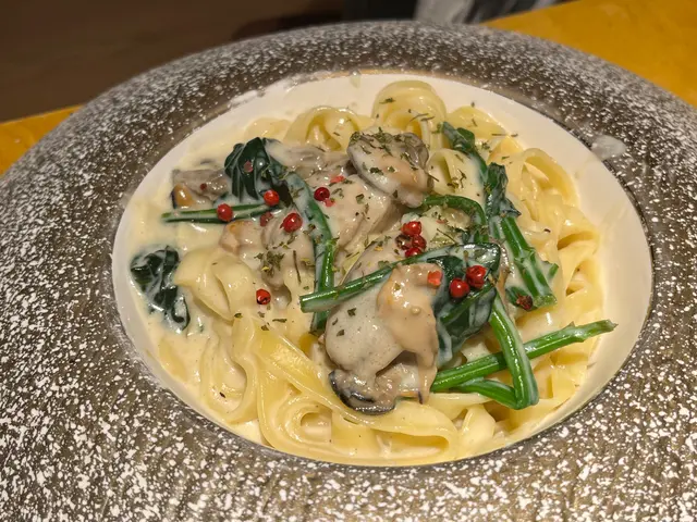 味道okay,再濃味一啲會更好,意粉唔會太腍,口感不錯,可惜相比其他食物略嫌失色。