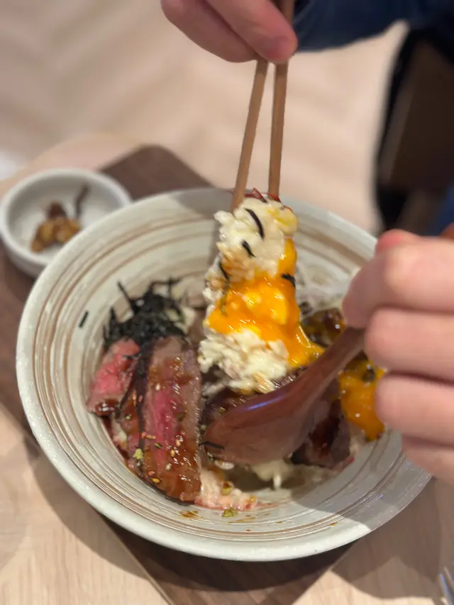 月見燒牛肉意大利飯丼