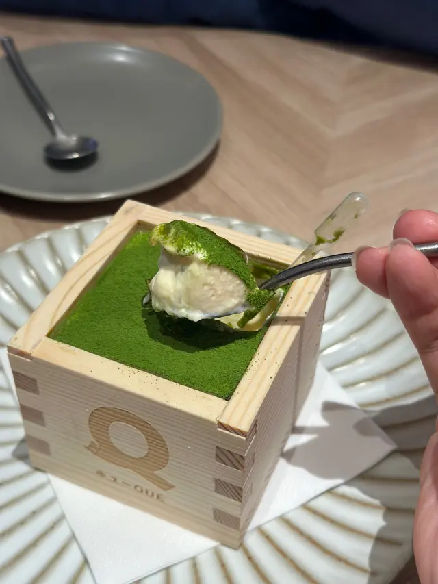 抹茶提拉米蘇盒子 配 糖漬紅豆