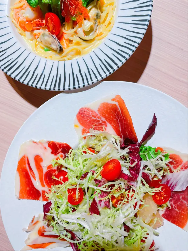 黑毛豬火腿伴田園菜沙律