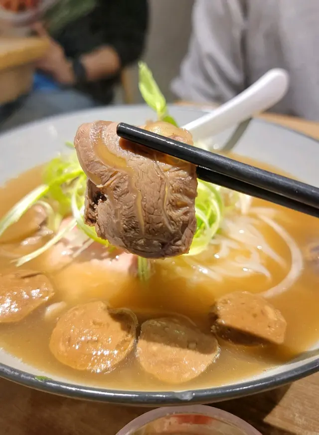 牛展味道剛剛好,肉質軟淋