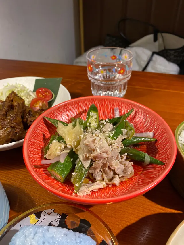 秋葵豚肉和風沙律