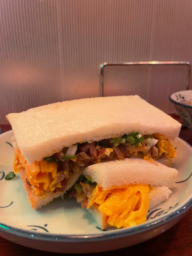 滑蛋叉燒三文治