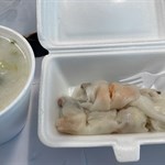 艇仔粥和叉燒蝦腸粉，腸粉好味道，粥的料太少味道可以