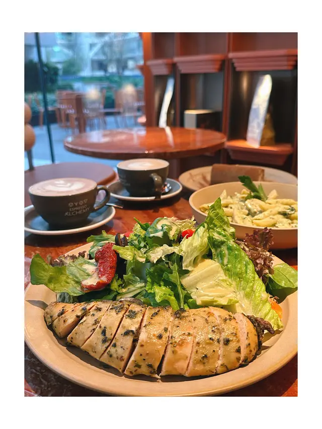 青醬雞胸沙律配檸檬醋醬 