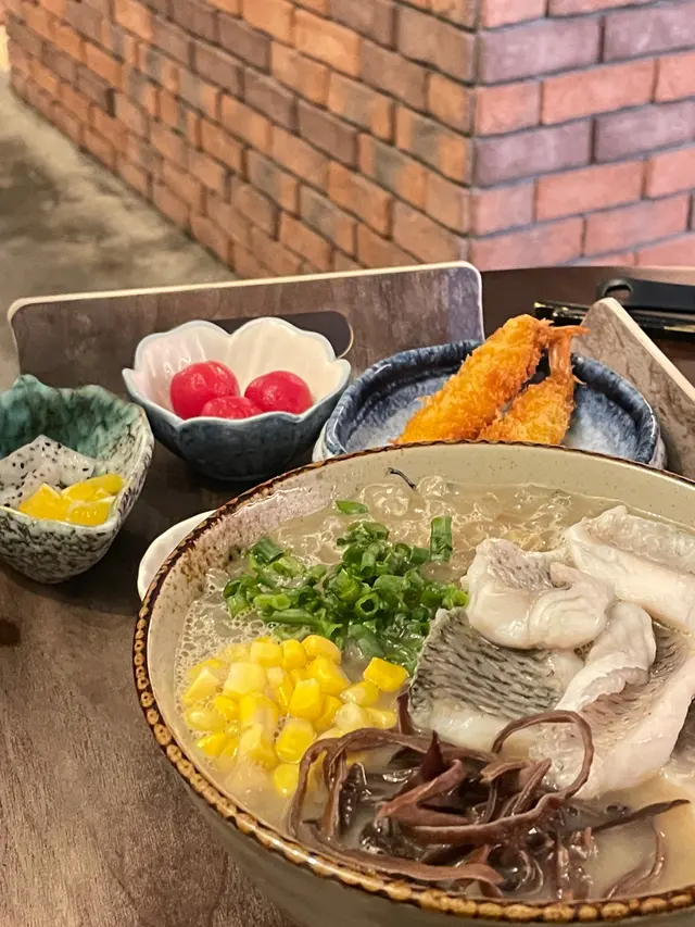 是日海鮮湯薯粉(魚片)