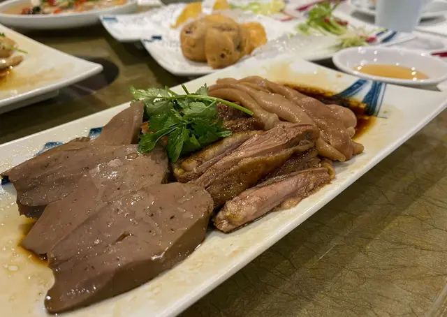 鵝三寶 (鵝肉、鵝肝、鵝腸)