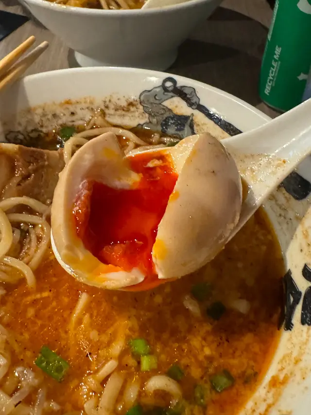 味玉辣麻味噌拉麵