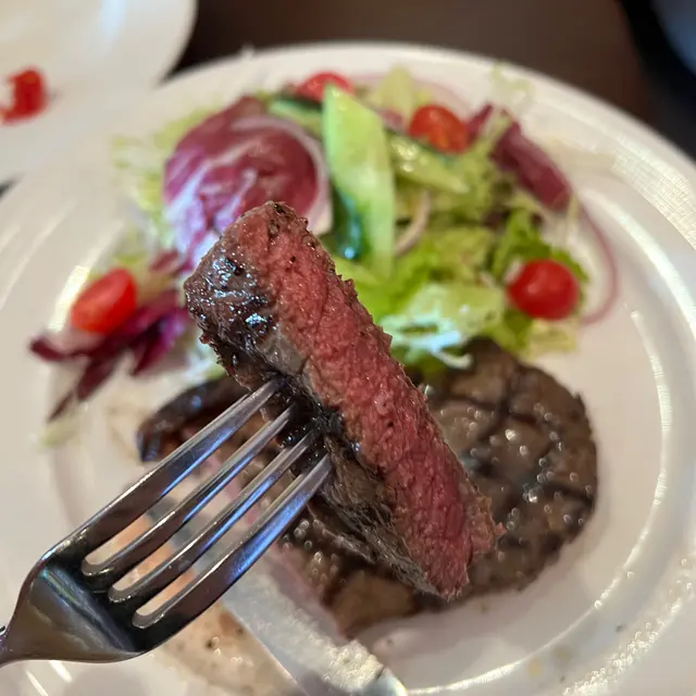 香烤新西蘭肉眼扒配薯條