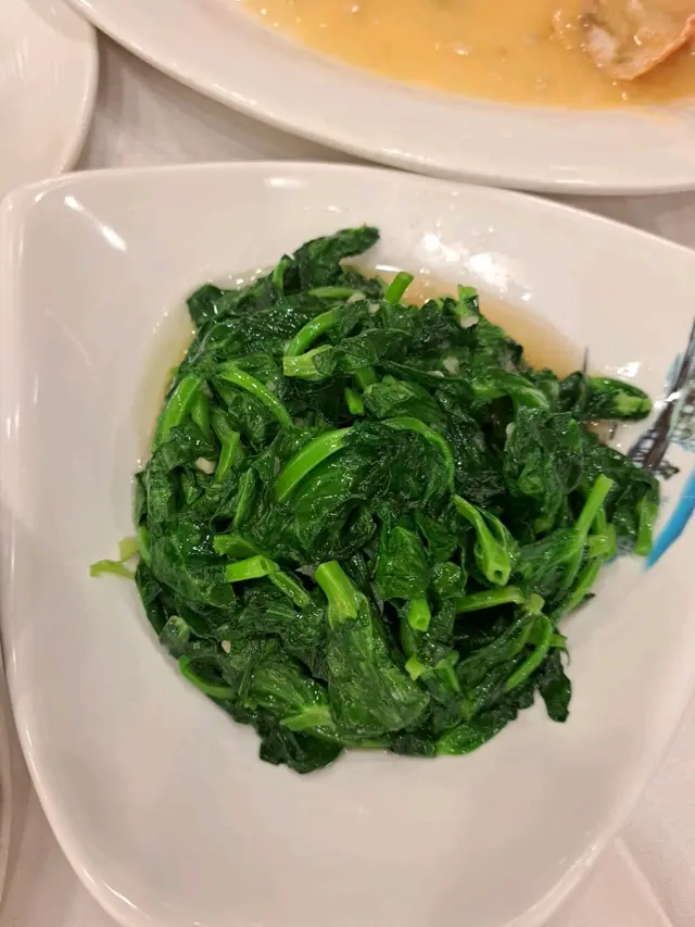 蒜蓉豆苗