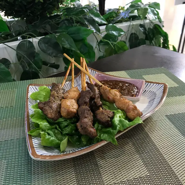 泰式沙嗲串燒拼盤