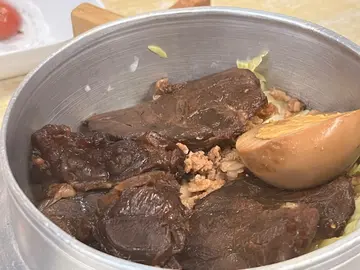 紅燒牛肉乾麵