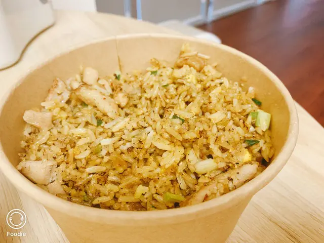自家製辣菜脯Chok雞炒飯