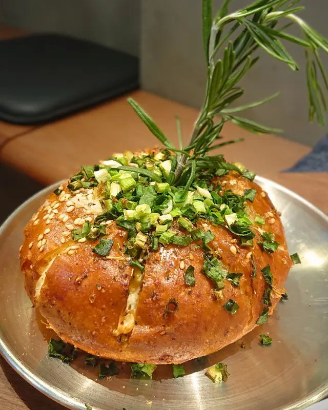 香蔥蒜蓉忌廉芝士包