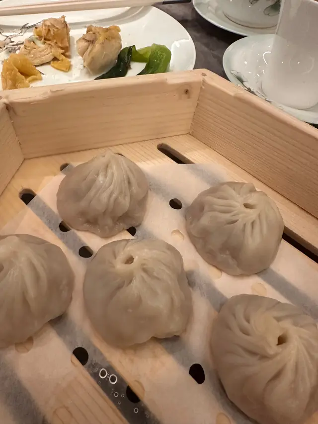 皮薄多汁!雖然塊皮差得好薄,但係係可以一夾唔漏汁嗰隻,新鮮好味👍