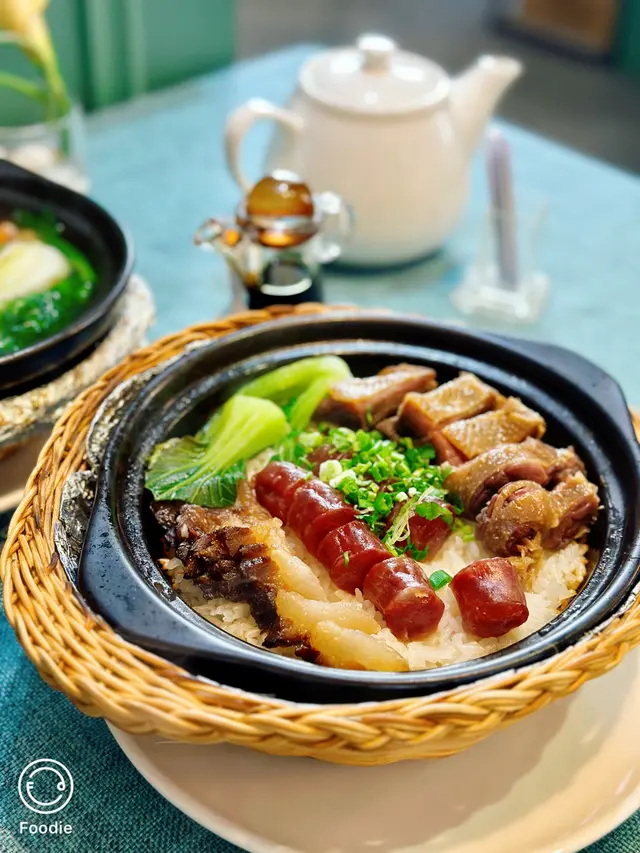 廣式臘味煲仔飯