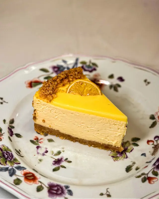 Lemon Cheesecake