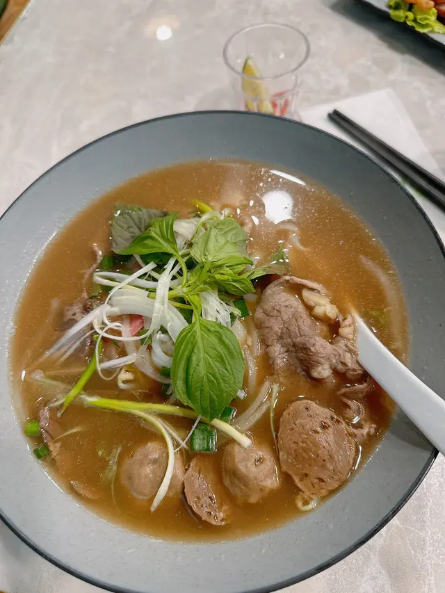 極品牛三寶湯河粉