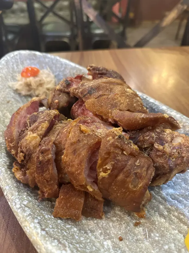 招牌脆爆鹹豬手