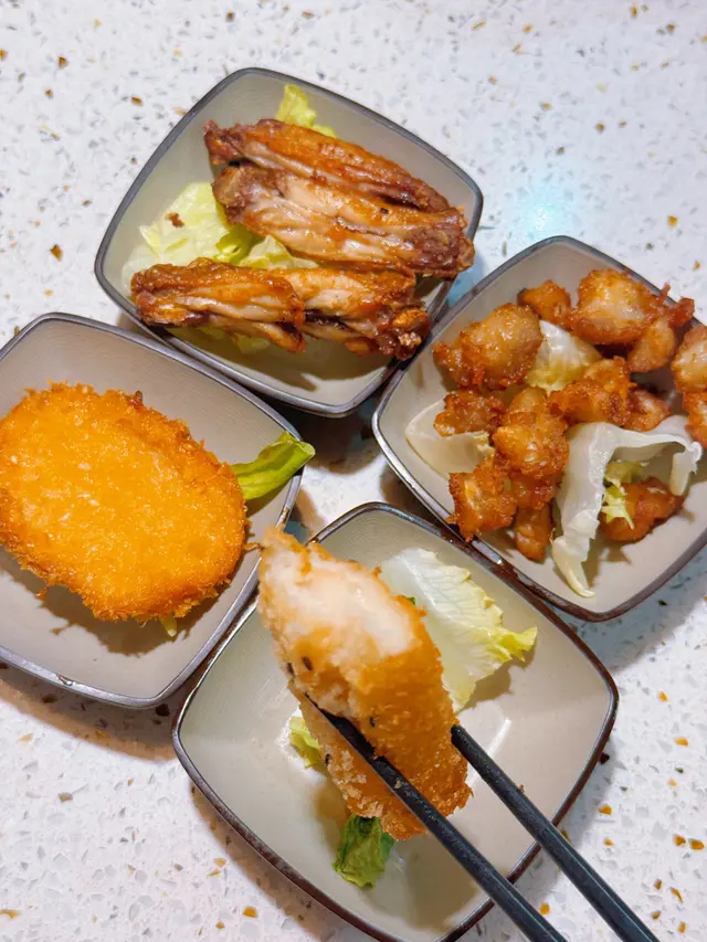 小食(炸雞軟骨、北海道牛乳炸脆奶、單骨雞翼、泰國炸蝦餅)