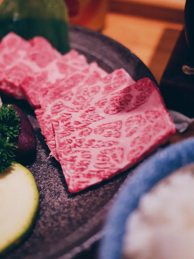 A4黑毛和牛厚切三角腩片