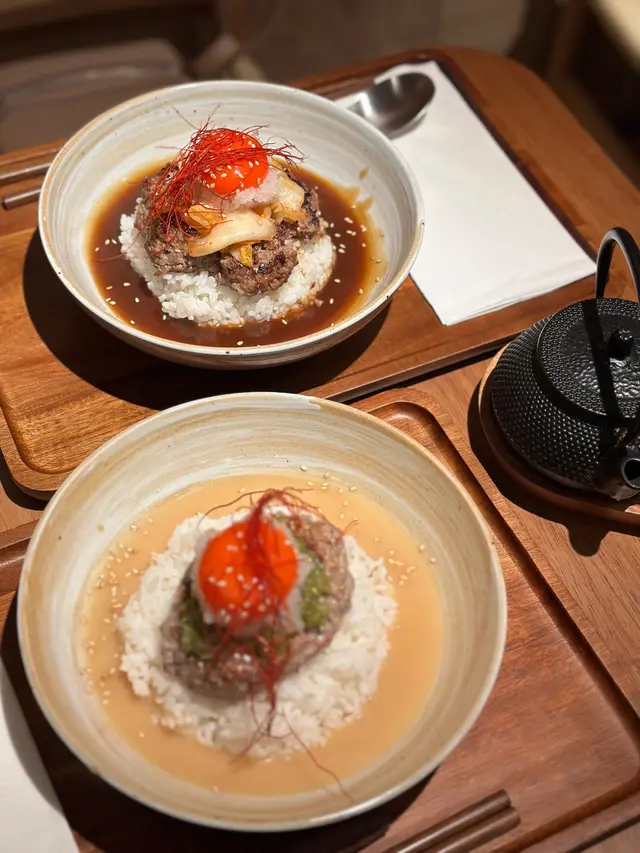 手打芝士安格斯漢堡蘭王蛋飯 