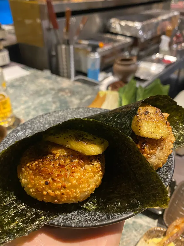 炭燒鵝肝大閘蟹肉飯團