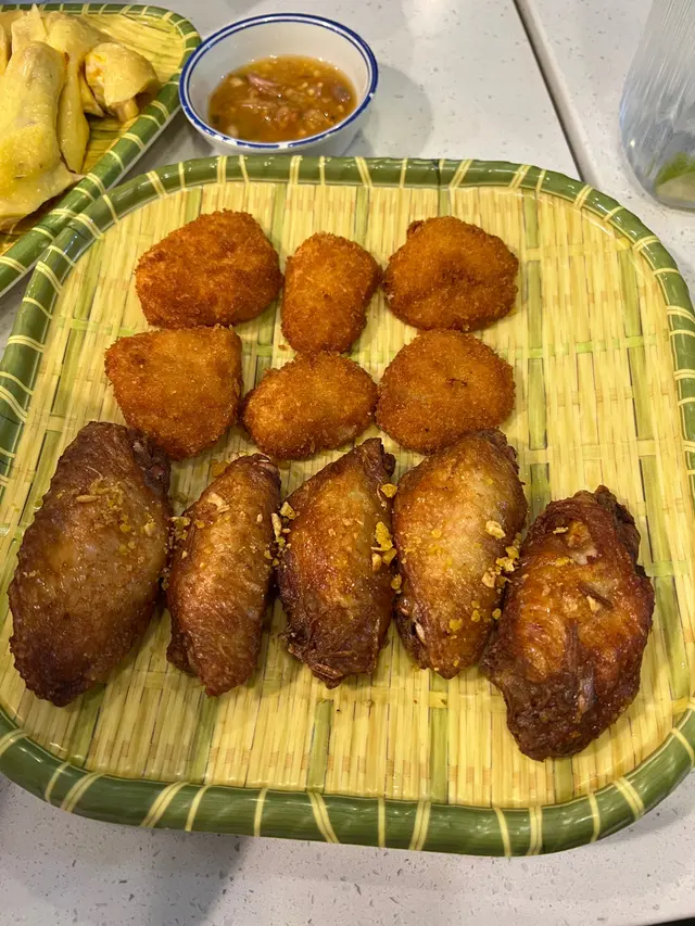 泰式炸蝦餅、生炸香茅雞翼