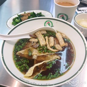 豬潤船粉 - Water Gate Chicken Rice in Tsim Sha Tsui 