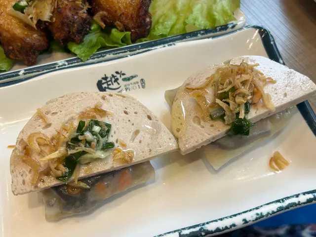 西貢扎肉蒸粉包(半份)