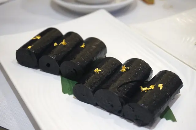 金箔芝麻卷