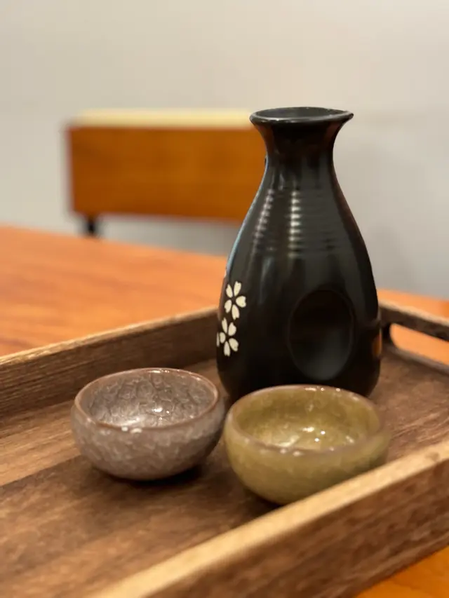 食完肉就上左一壺好靚既野 即刻心心眼😍係咖啡烏龍 減膩消滯 好特別