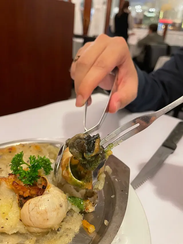 焗田螺配黑松露薯蓉