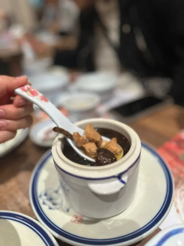 茶樹菇燉烏雞湯