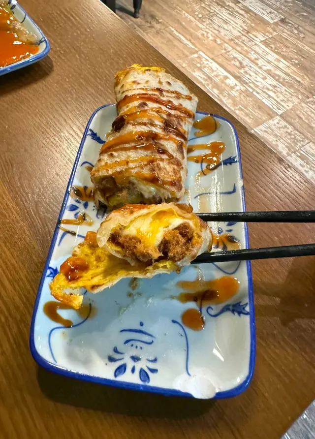 起士肉鬆蛋捲餅