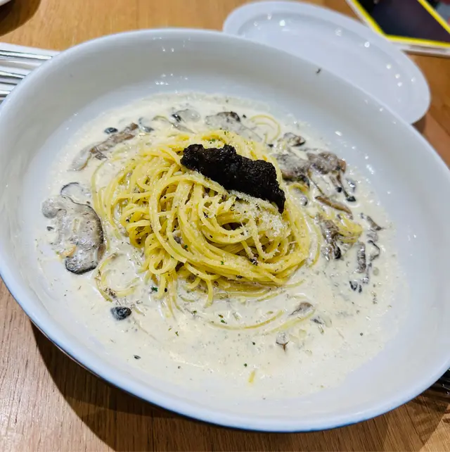 黑松露忌廉意粉