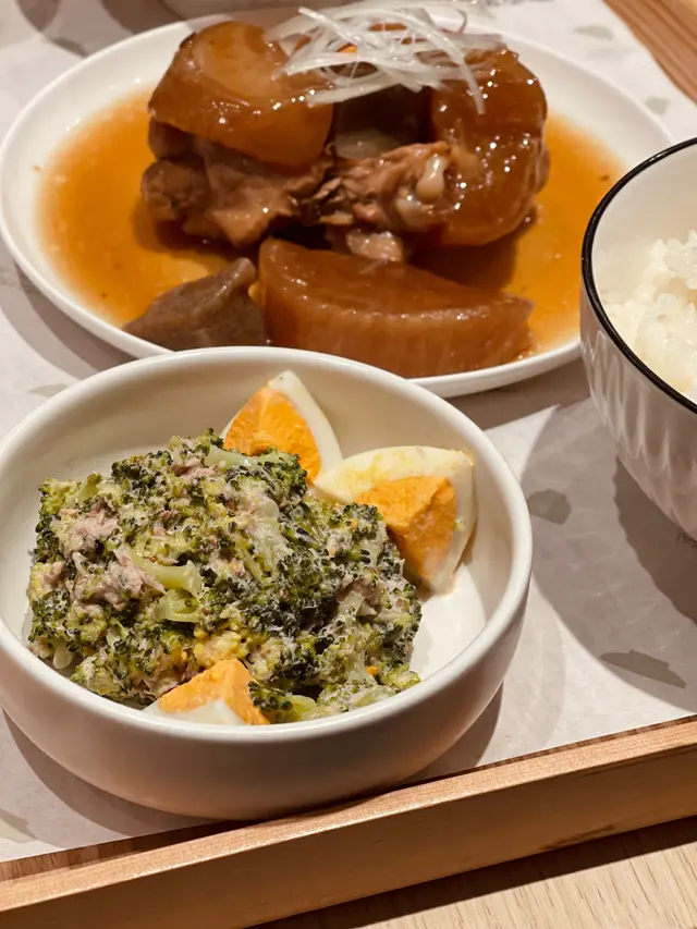 西蘭花吞拿玉子沙律