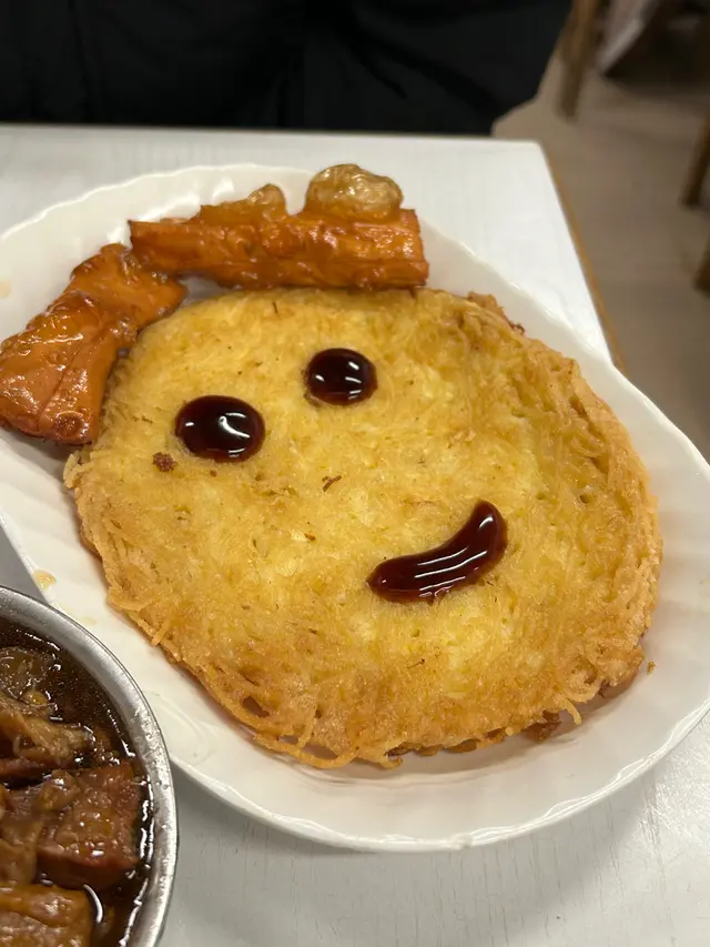 牛腩蝦條煎米粉