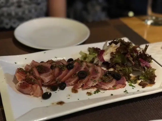 凍去骨豬手配蘋果醬