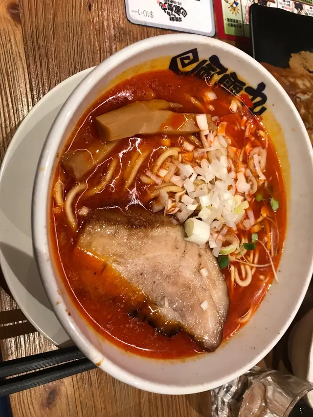 辛辣豚骨魚介拉麵