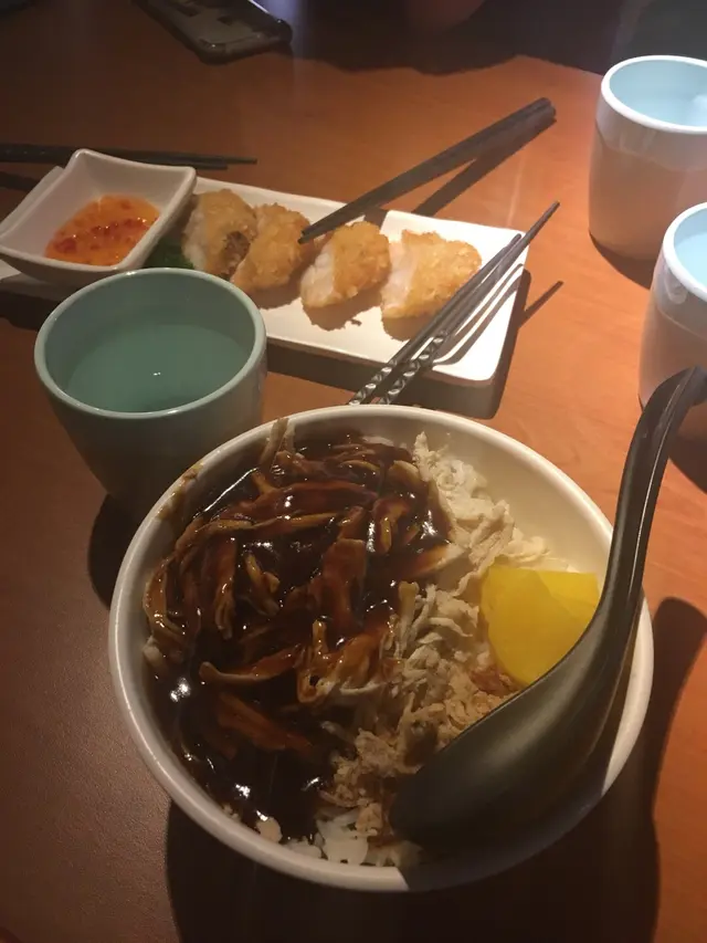 嘉義雞肉飯+花枝蝦餅
