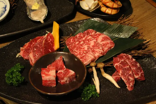 澳洲黑毛和牛盛合 