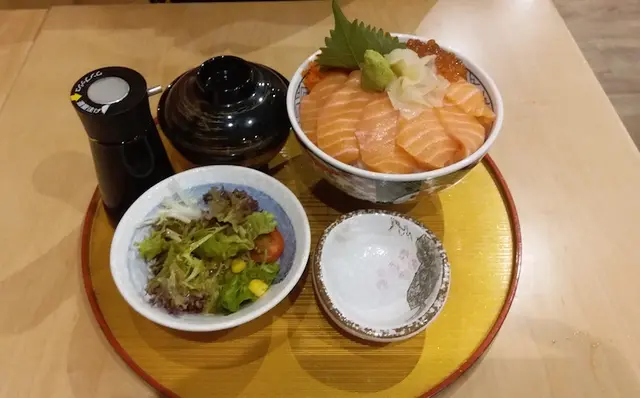 三文魚親子蟹子丼