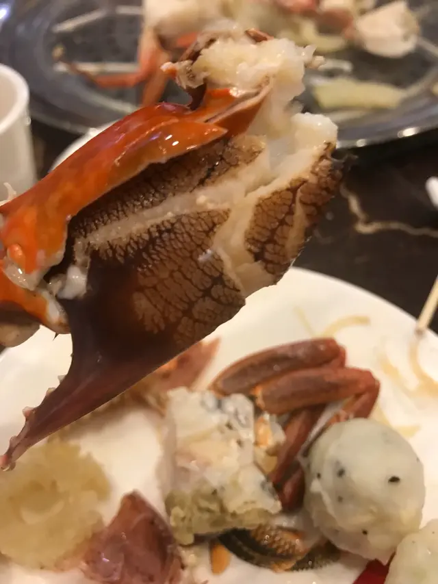 蒸蟹 x黑松露墨魚丸x 豬皮