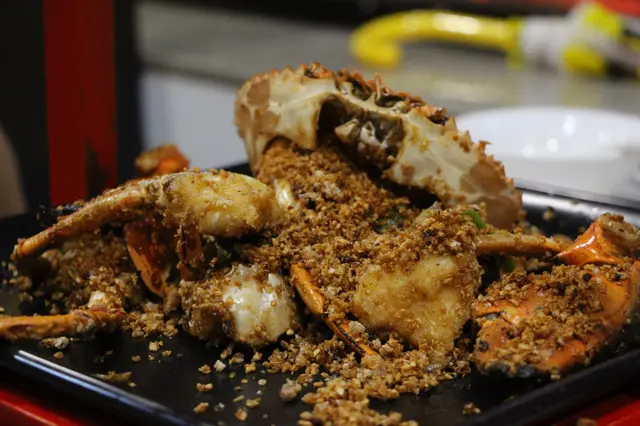 鎮店之寶避風塘炒辣蟹