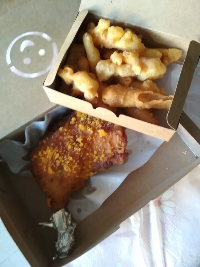 今日買了兩款食物試試！