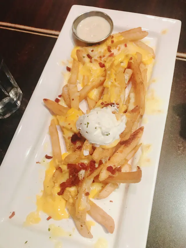 好味道，多芝士又有sour  cream,一齊點黎食好好食，但好肥😂