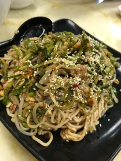 酸辣涼拌雞絲麵