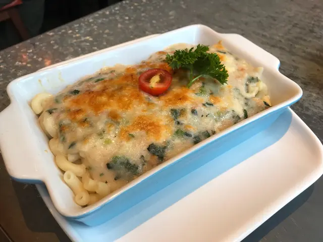 芝士菠菜吞拿魚焗通粉