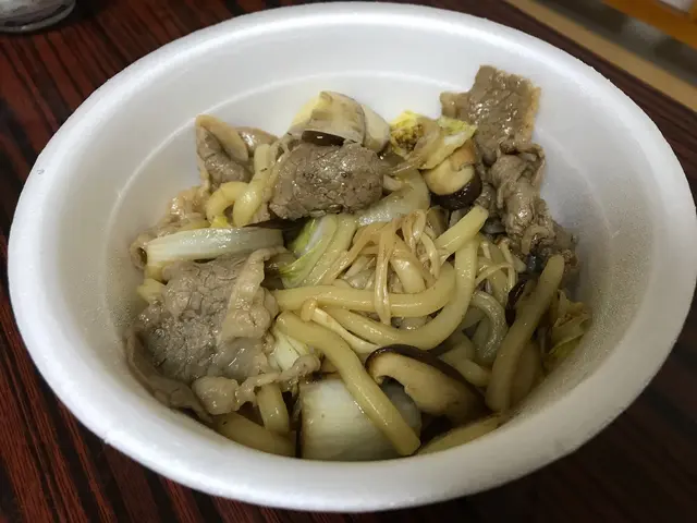 日式肥牛炒烏冬